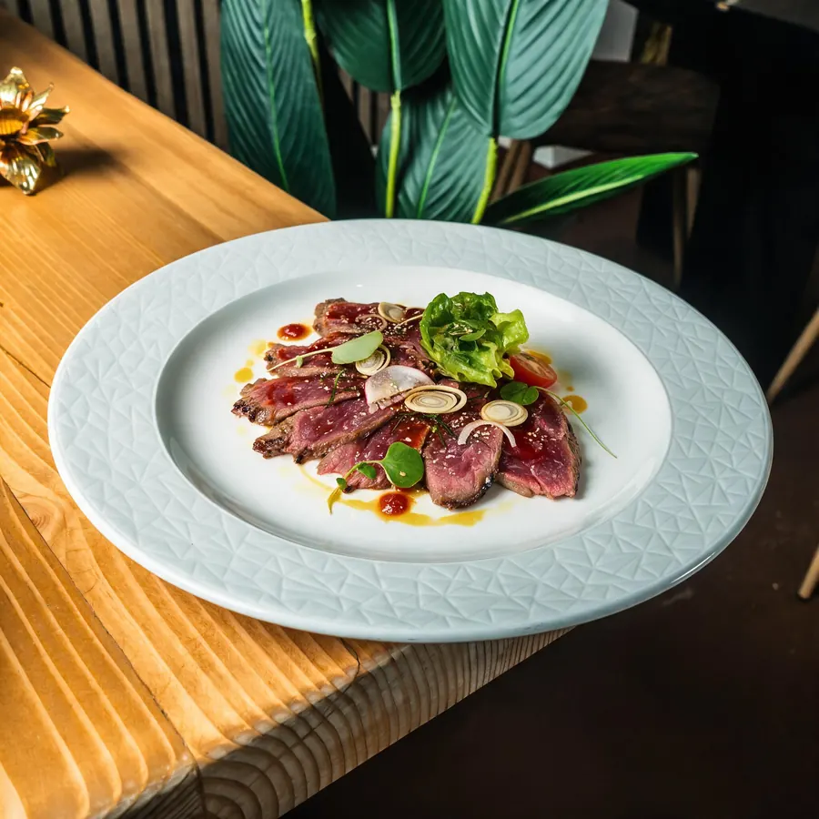 Charm & Spice Ensalada